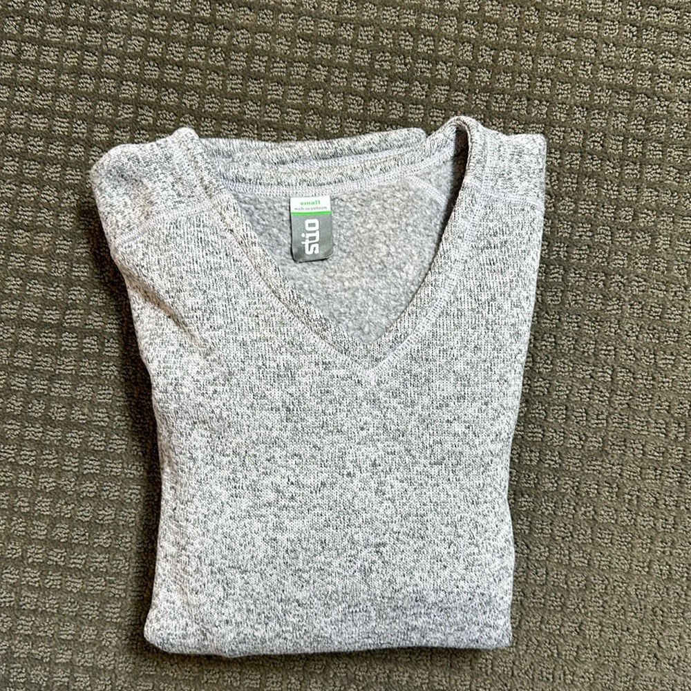 Stio Men’s Fleece V-Neck